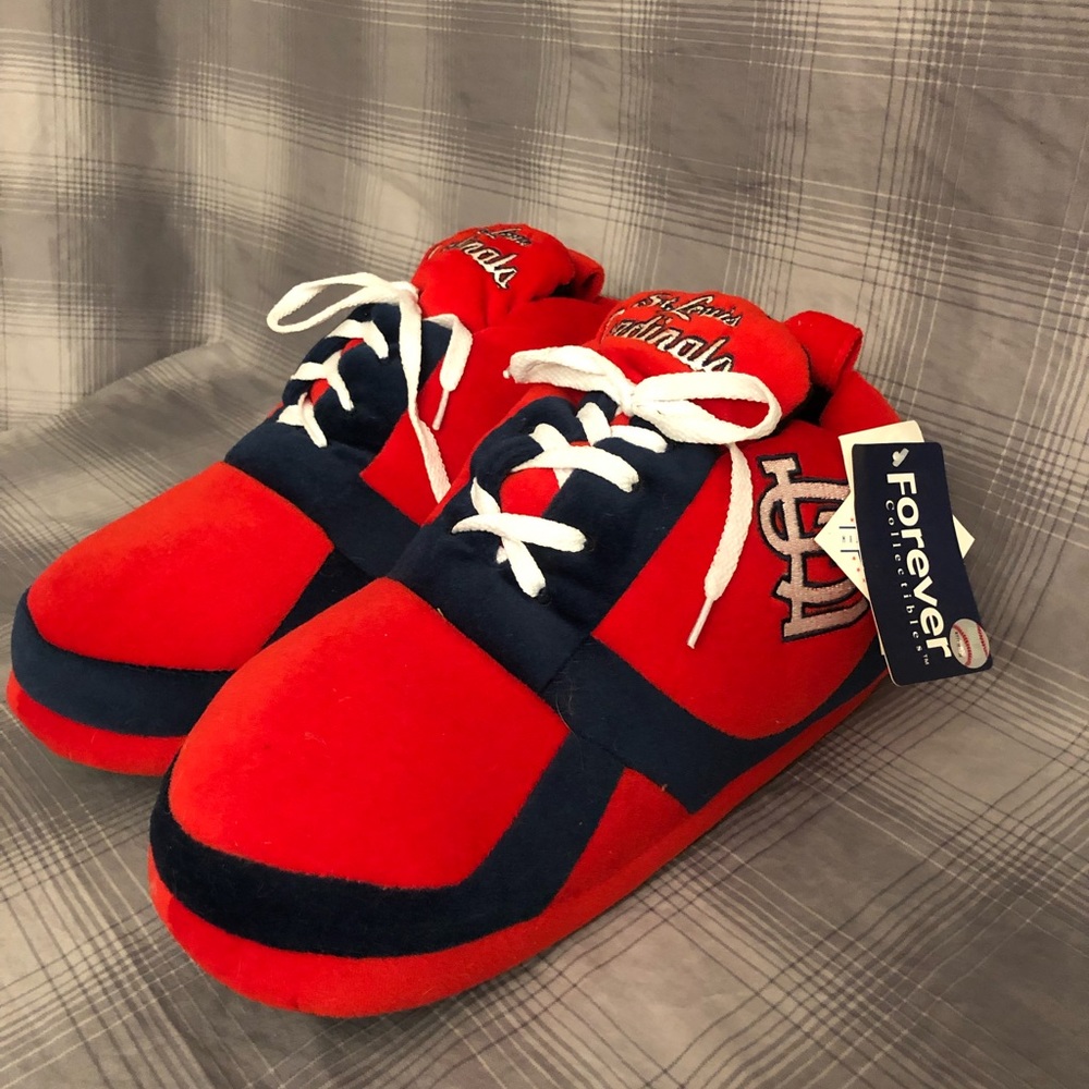 St Louis Cardinals Slippers Size Large